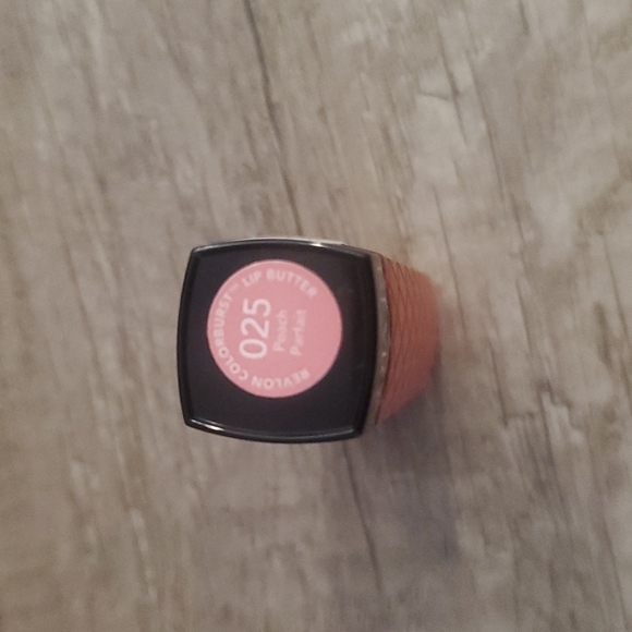 Revlon Colorburst Lip Butter - Peach Parfait - Picture 4 of 4